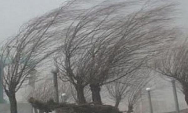خبرنگاران اعلام هشدار سطح نارنجی در قم به دلیل وزش باد شدید